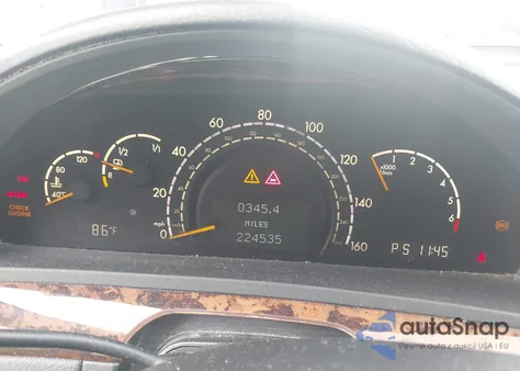 2001 Mercedes-Benz S 500 z USA, uszkodzony, nr VIN WDBNG75J11A218146